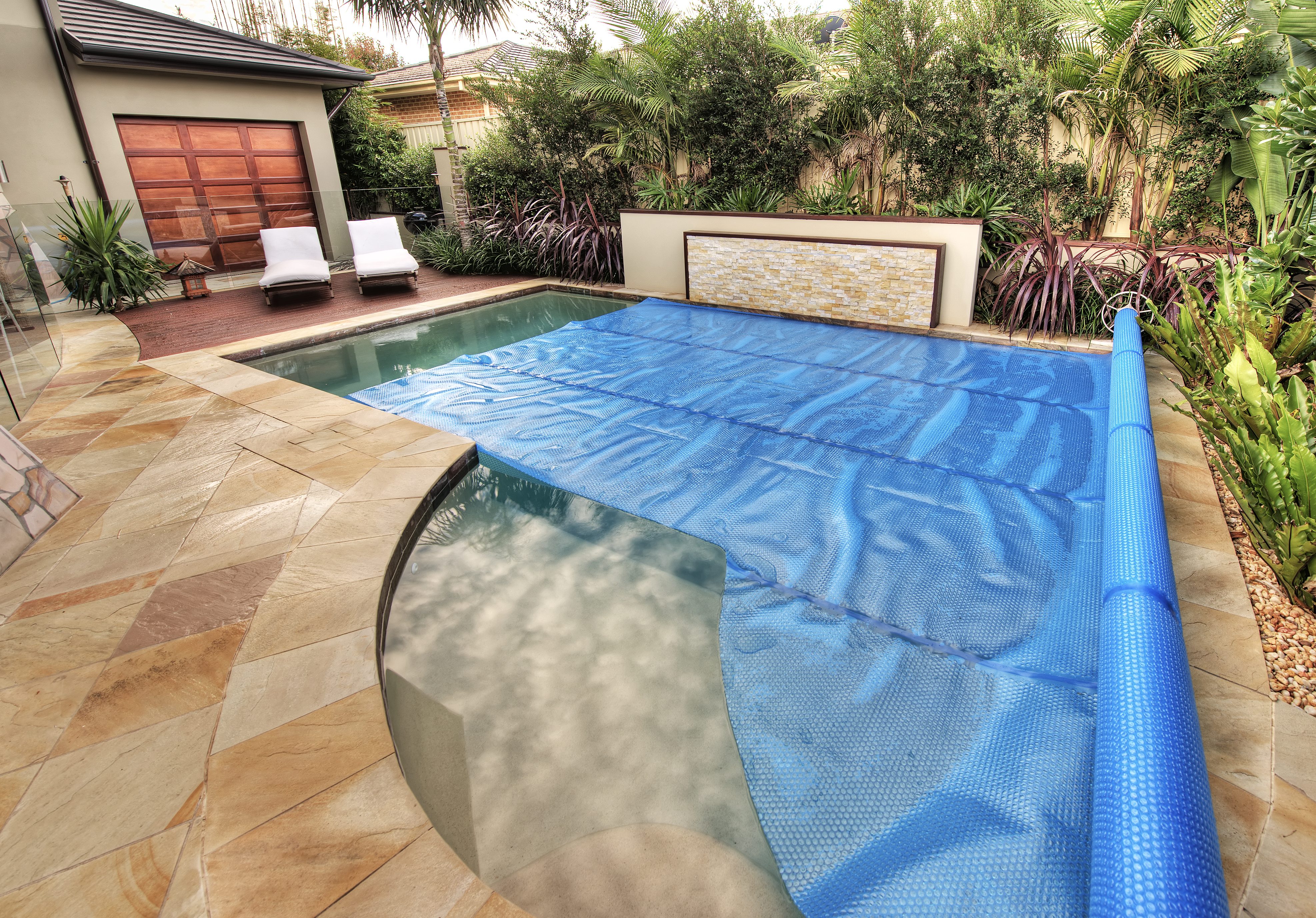 Pool Solar Blankets, Covers, and Rollers Perth